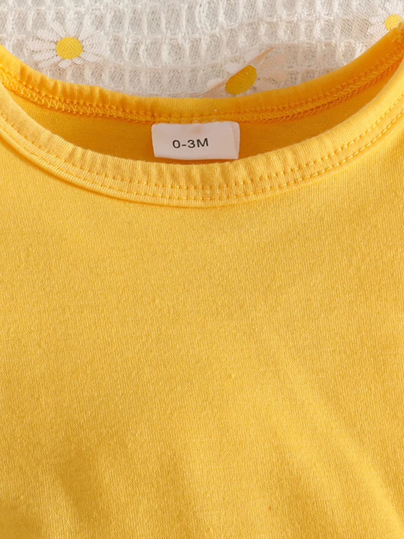 “Ruffle trim infant bodysuit and bee print dress outfit