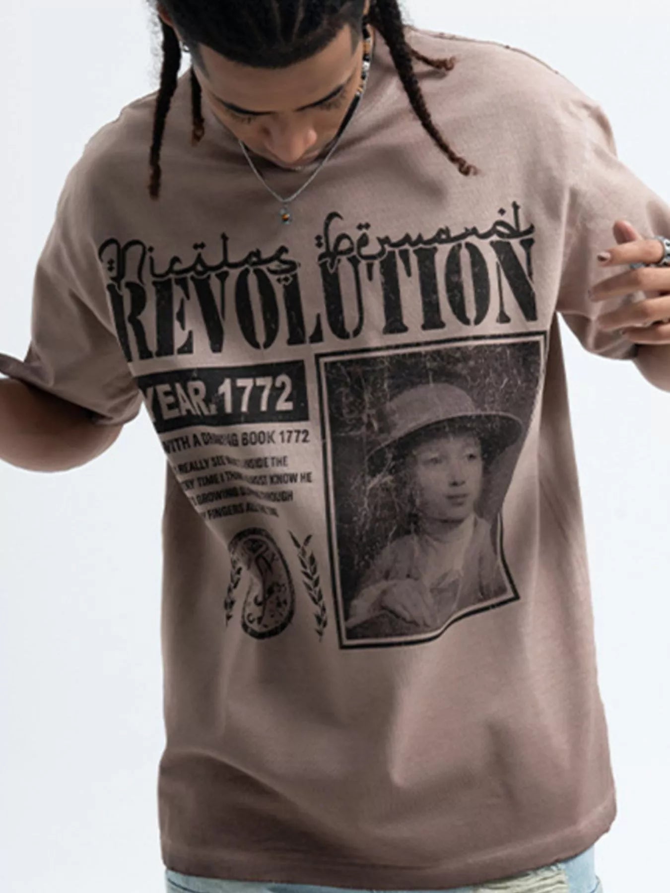 “Relaxed fit men’s graphic tee with bold lettering